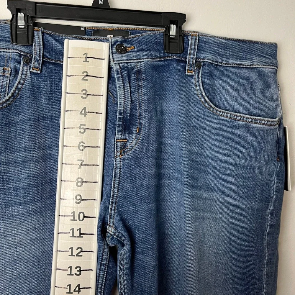 7 For All Mankind sizing reminder
